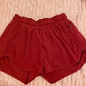 Lululemon LR 4” Hotty Hots